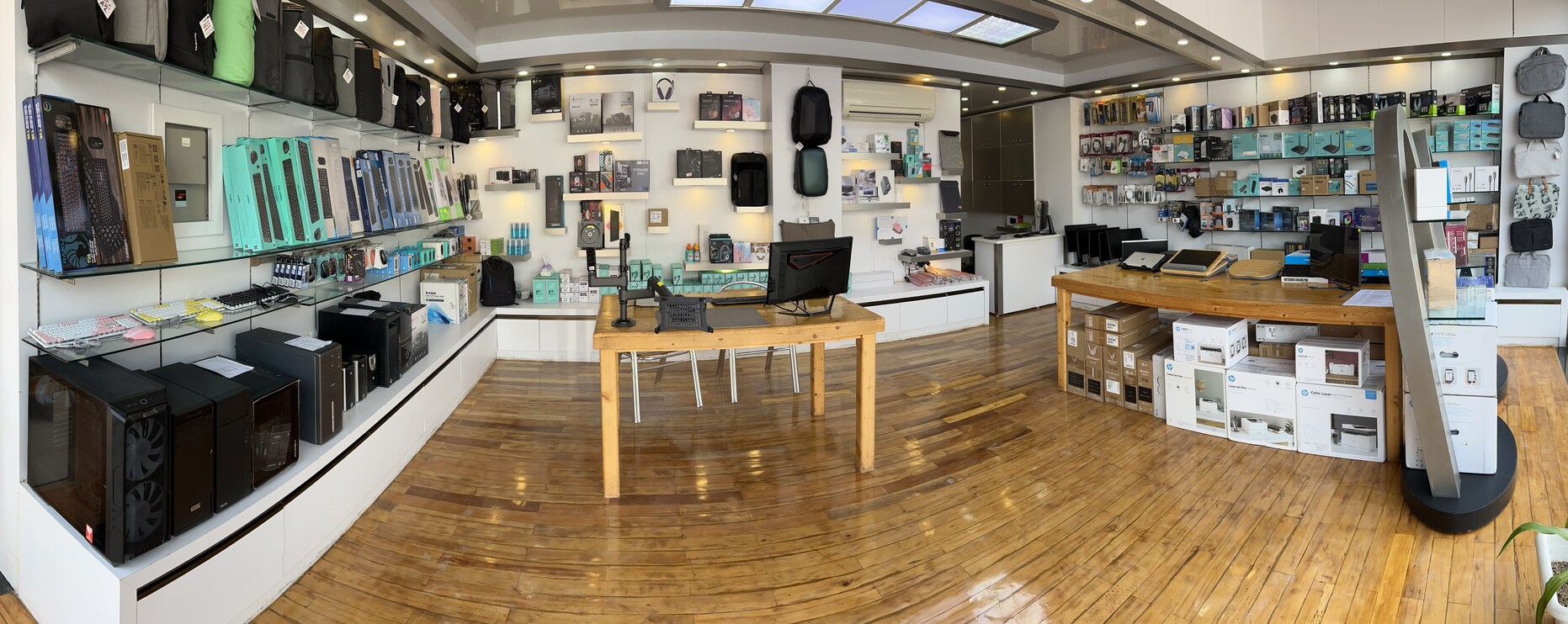 ویترین فروشگاه